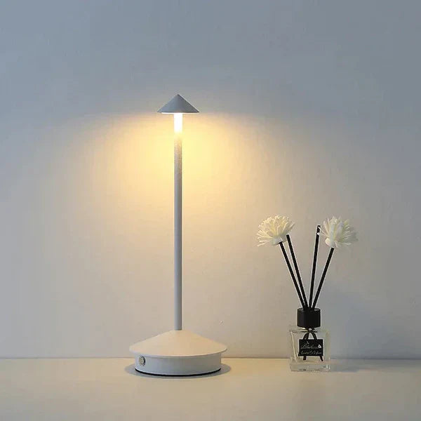 Minimalistyczna przenośna lampa LED nastrojowa - SerenLight-Biały-Trend Polska