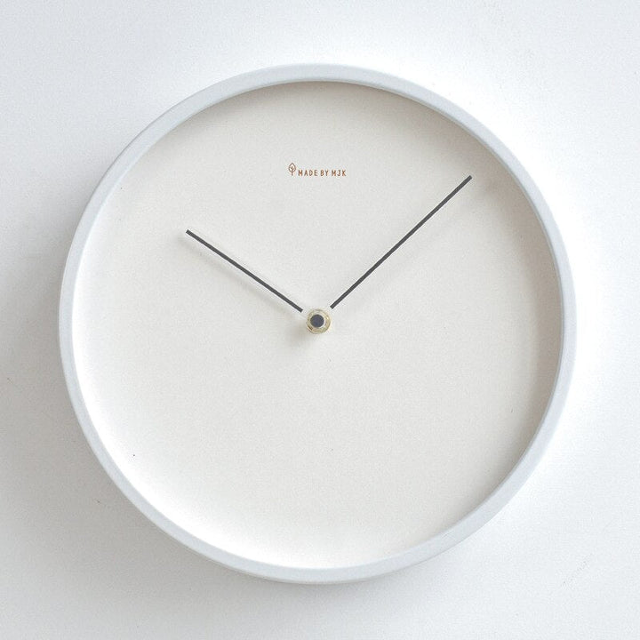 Minimalistyczny skandynawski zegar ścienny - Skara-Szary-25cm-Trend Polska