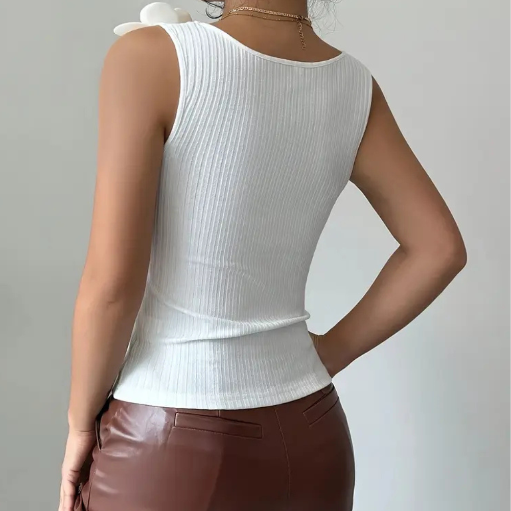 Modna Biała Top bez Rękawów dla Kobiet z Kwiatowymi Detalami - Elara-XS-Trend Polska