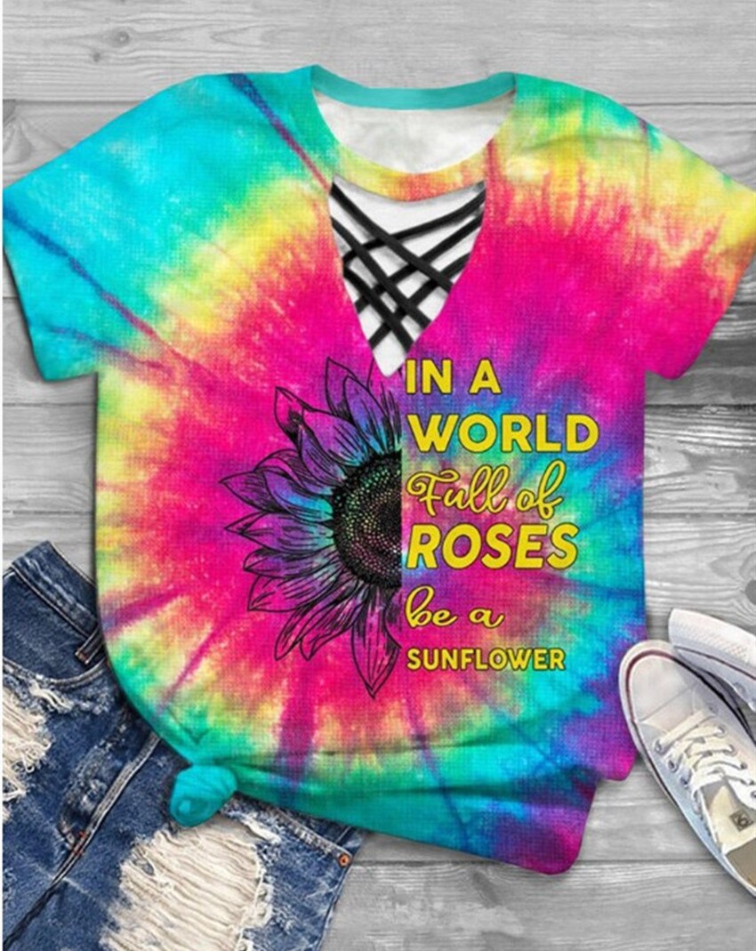 Modna damska koszulka z wycięciami i wzorem tie-dye – Norina-B-S-Trend Polska