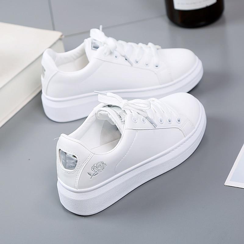 Modne damskie sneakersy z ekoskórki z metalicznymi akcentami – Norell-Biały – Srebrny-35-Trend Polska