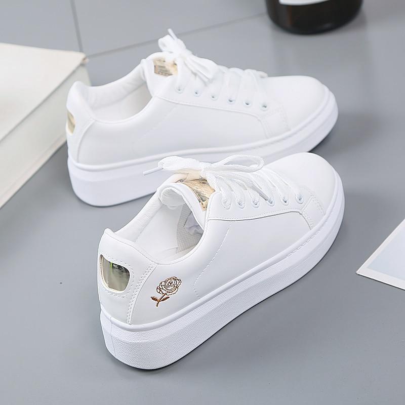 Modne damskie sneakersy z ekoskórki z metalicznymi akcentami – Norell-Biały – Złoty-35-Trend Polska