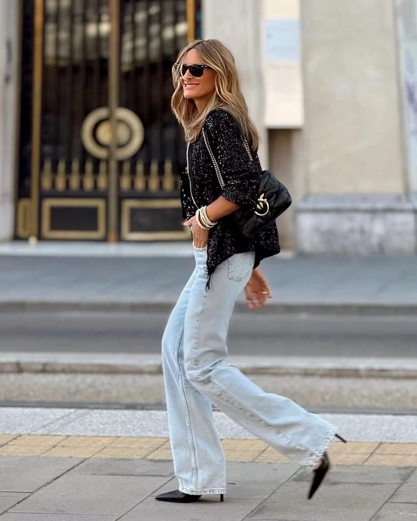 Modne damskie żakiety z cekinami na wiosnę i wydarzenia – Soraya-Czarny-S-Trend Polska