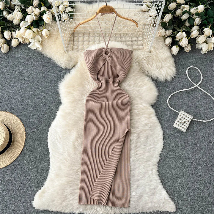 Modne maxi dzianinowa sukienka z odkrytymi plecami i bocznym rozcięciem dla kobiet (rozmiar uniwersalny) – Liora-Khaki-Trend Polska