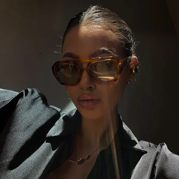 Modne Okulary przeciwsłoneczne z Glamour Detalem – Nova-Brązowe szkło-Trend Polska