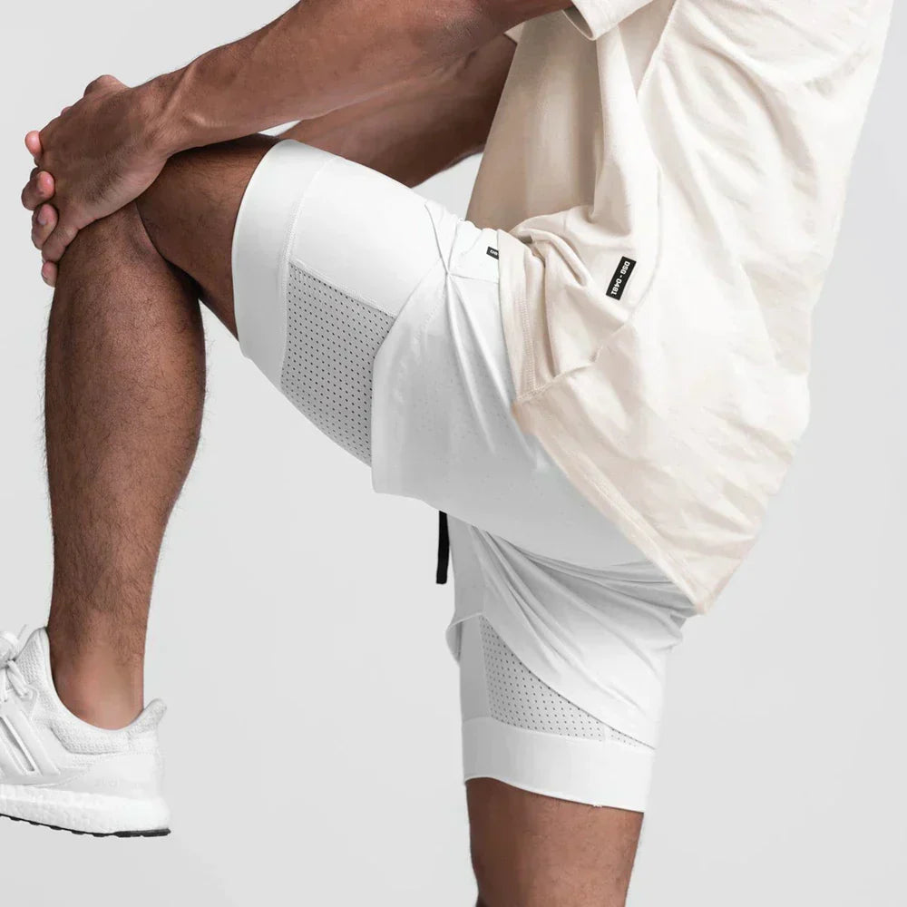 Modne szorty sportowe z oddychającego materiału i kieszenią boczną – Marky-Biały-S-Trend Polska