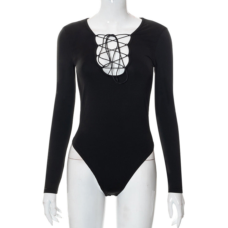 Modny damski bodysuit z koronką i głębokim dekoltem w kształcie V – Aveline-S-Trend Polska