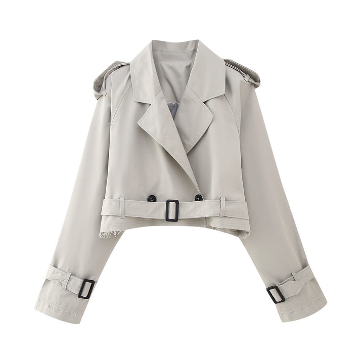 Modny krótki płaszcz damski typu trench z paskiem – Amelie-Szary-XS-Trend Polska
