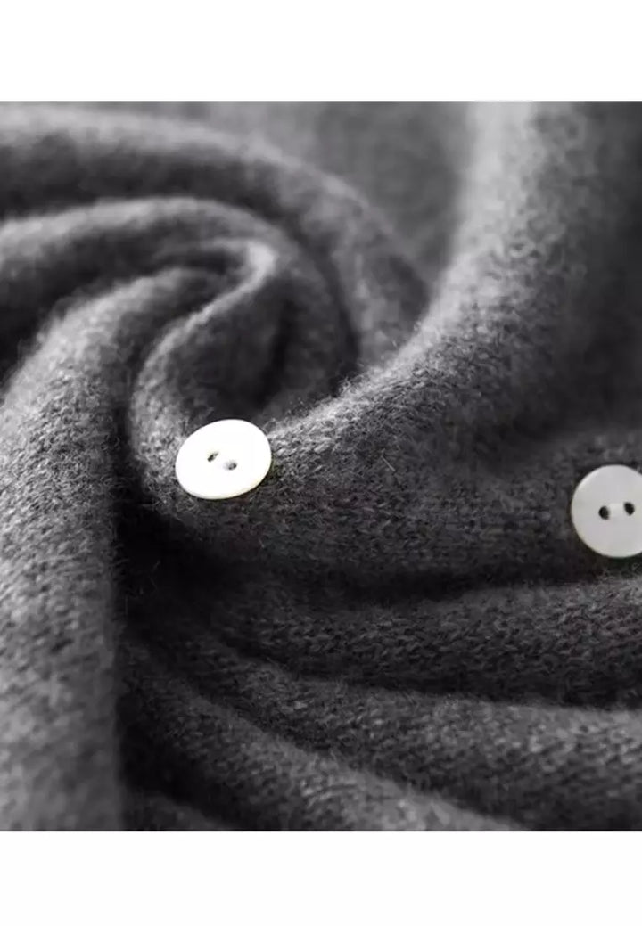 Modny sweter z stylowym zapięciem na guziki - Elisa-S-Szary-Trend Polska