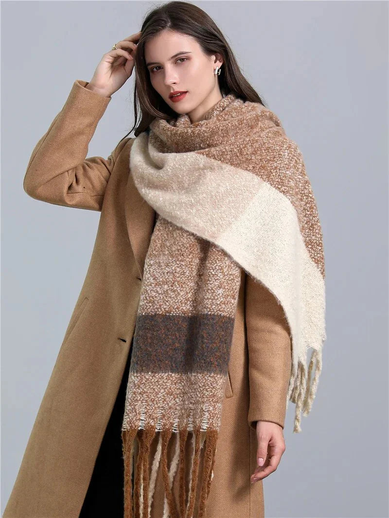 Modny szal w kratę dla kobiet - Elira-Khaki-Trend Polska