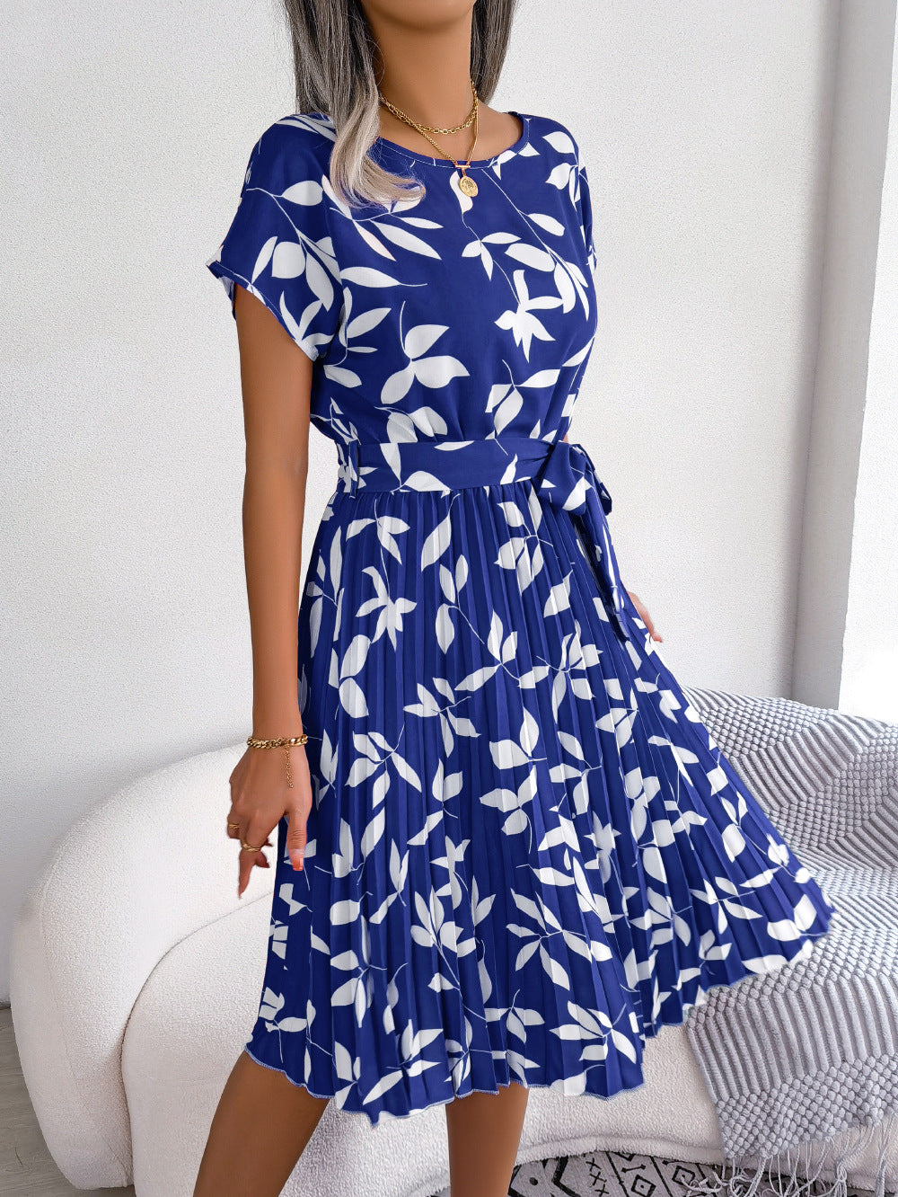 Niebieska drukowana sukienka midi – Naomi-XS-Trend Polska