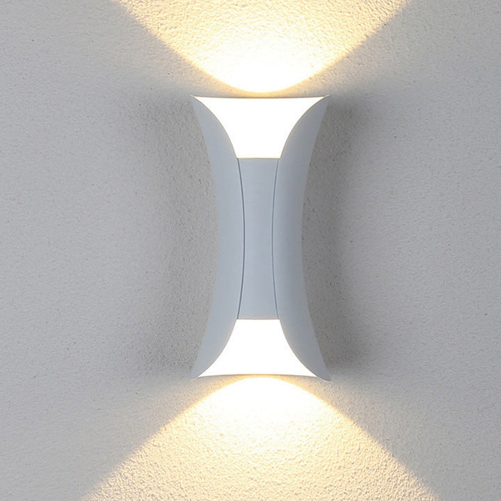 Nowoczesna lampa ścienna LED na zewnątrz - LumiEdge-Biały-Mały 6W-Ciepła biel-Trend Polska