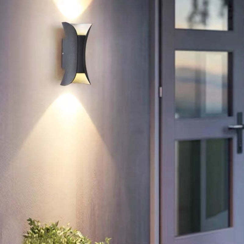 Nowoczesna lampa ścienna LED na zewnątrz - LumiEdge-Czarny-Duży 20W-Ciepła biel-Trend Polska