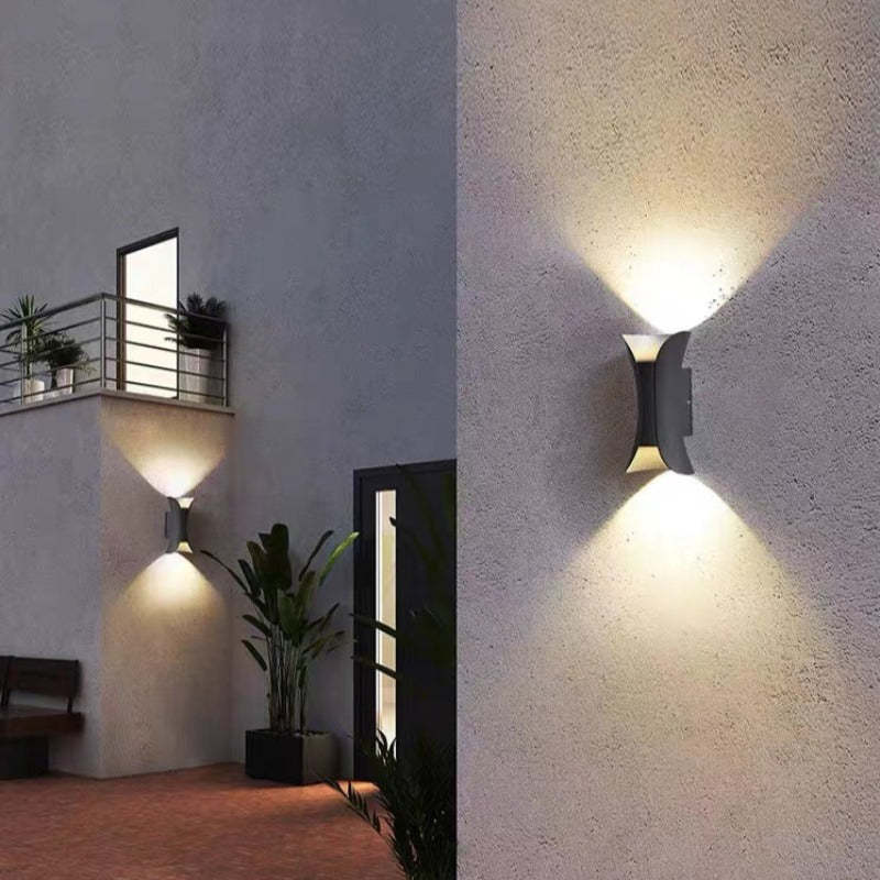 Nowoczesna lampa ścienna LED na zewnątrz - LumiEdge-Czarny-Mały 6W-Ciepła biel-Trend Polska