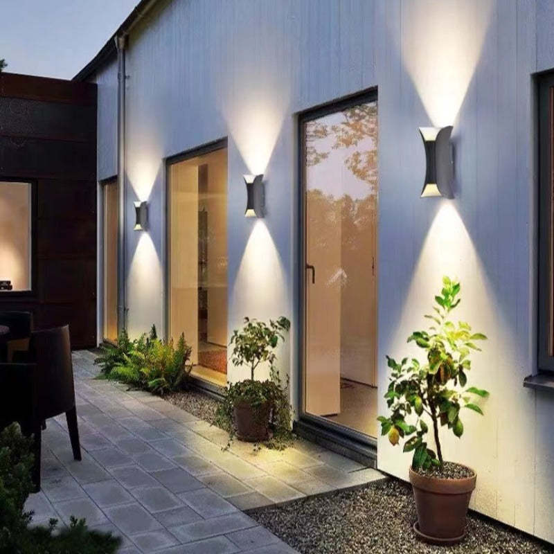 Nowoczesna lampa ścienna LED na zewnątrz - LumiEdge-Czarny-Mały 6W-Światło dzienne-Trend Polska