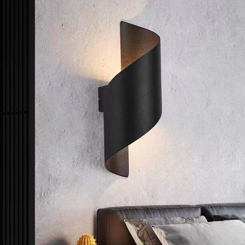 Nowoczesna lampa ścienna LED w kształcie spirali - TwistLight-Mały-Czarny-Trend Polska