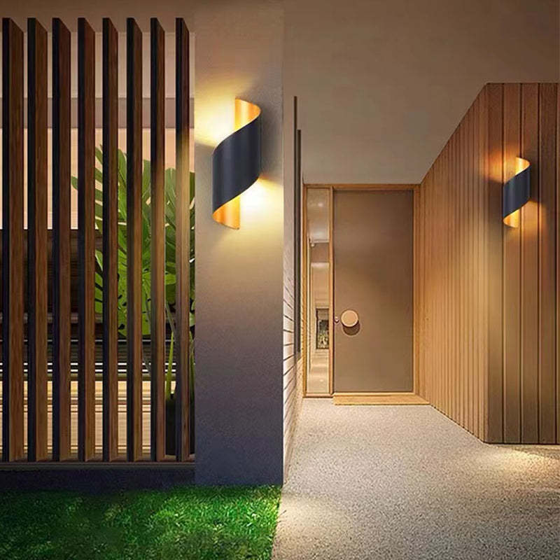 Nowoczesna lampa ścienna LED w kształcie spirali - TwistLight-Mały-Biały-Trend Polska