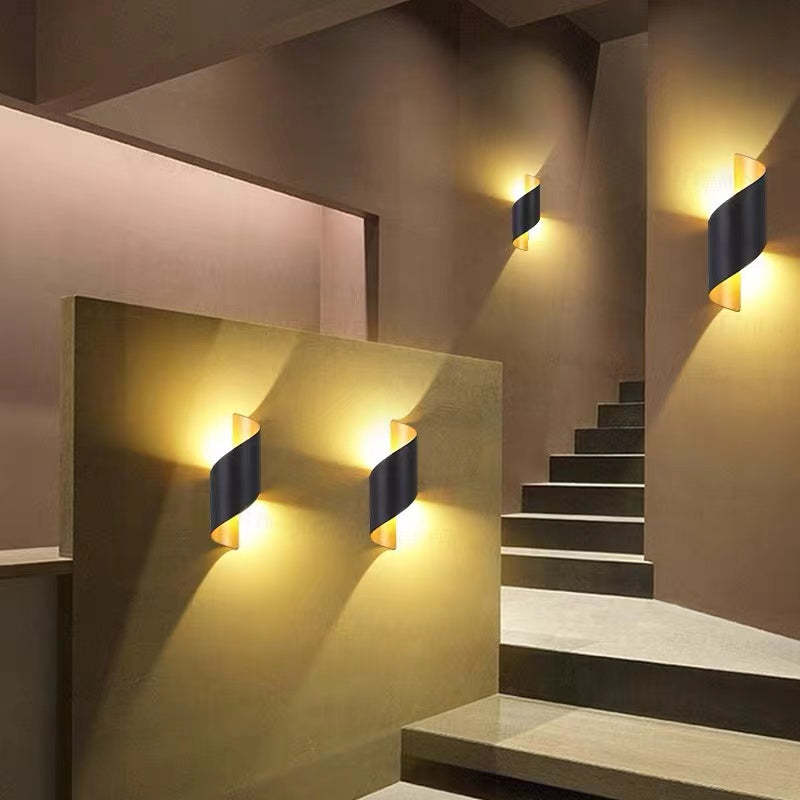 Nowoczesna lampa ścienna LED w kształcie spirali - TwistLight-Mały-Biały-Trend Polska
