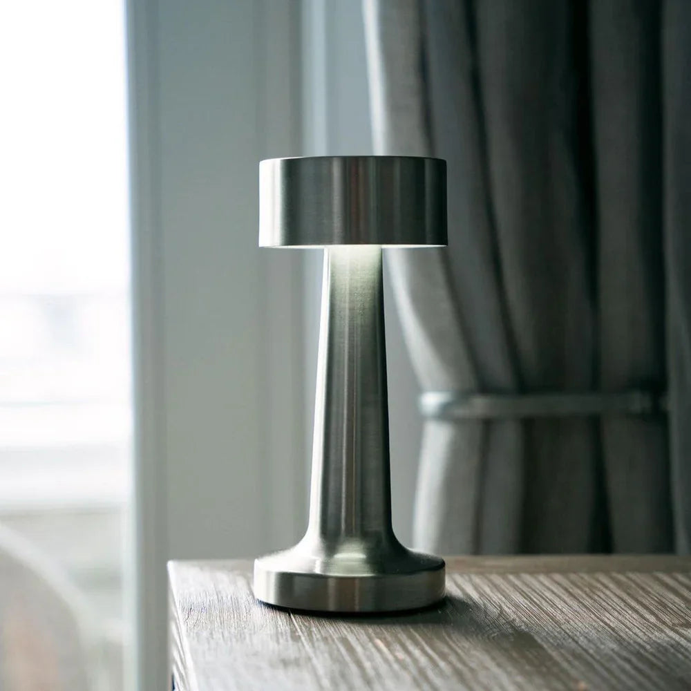 Nowoczesna lampa stołowa - SleekGlow-Złoto/Cylinder-Trend Polska