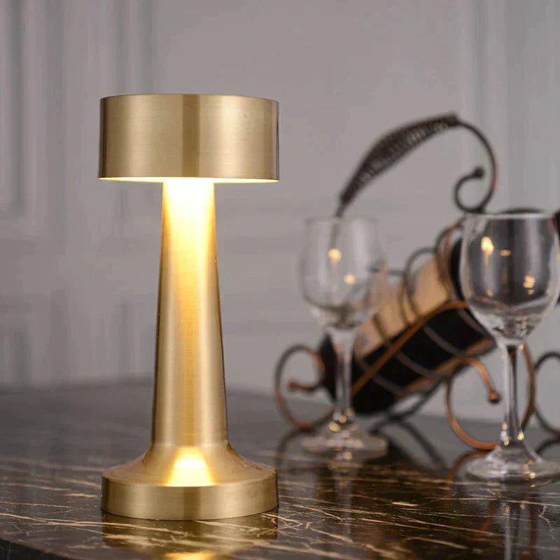 Nowoczesna lampa stołowa - SleekGlow-Złoto/Cylinder-Trend Polska