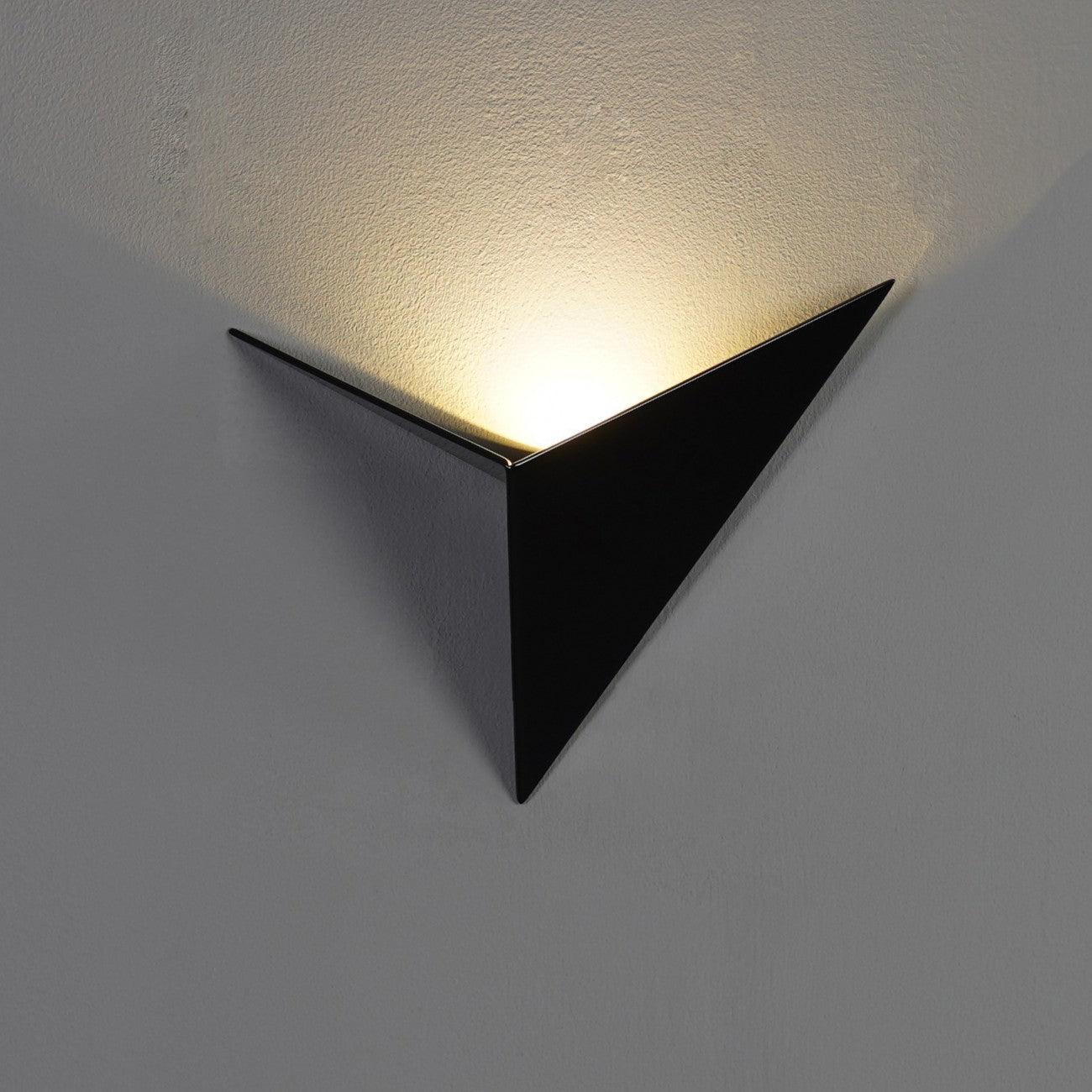 Nowoczesna Trójkątna Lampa Ścienna - TrigoLux-Biały-Ciepły dowcip-Trend Polska
