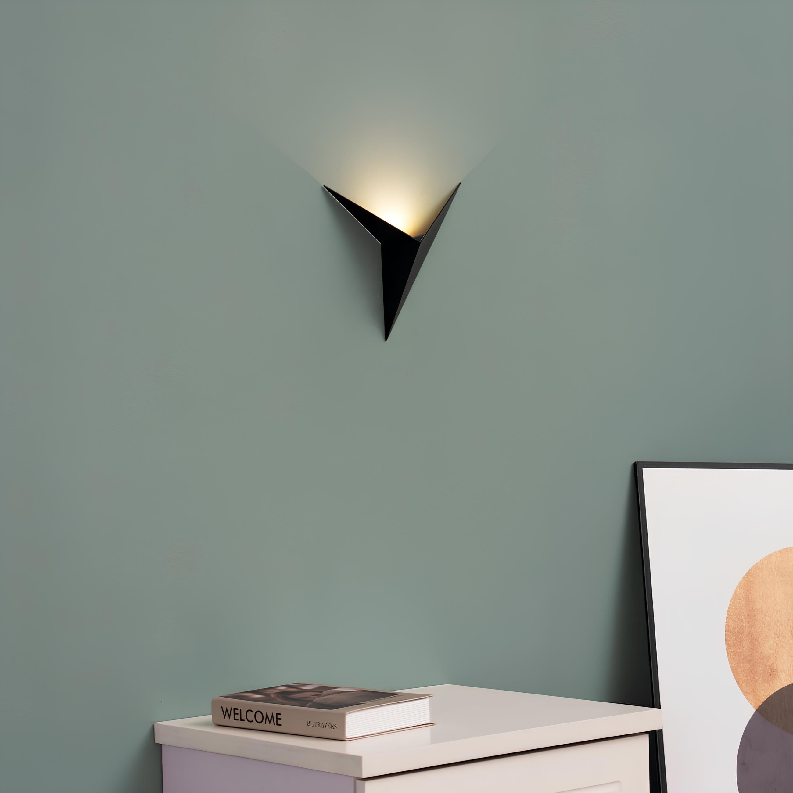 Nowoczesna Trójkątna Lampa Ścienna - TrigoLux-Biały-Ciepły dowcip-Trend Polska