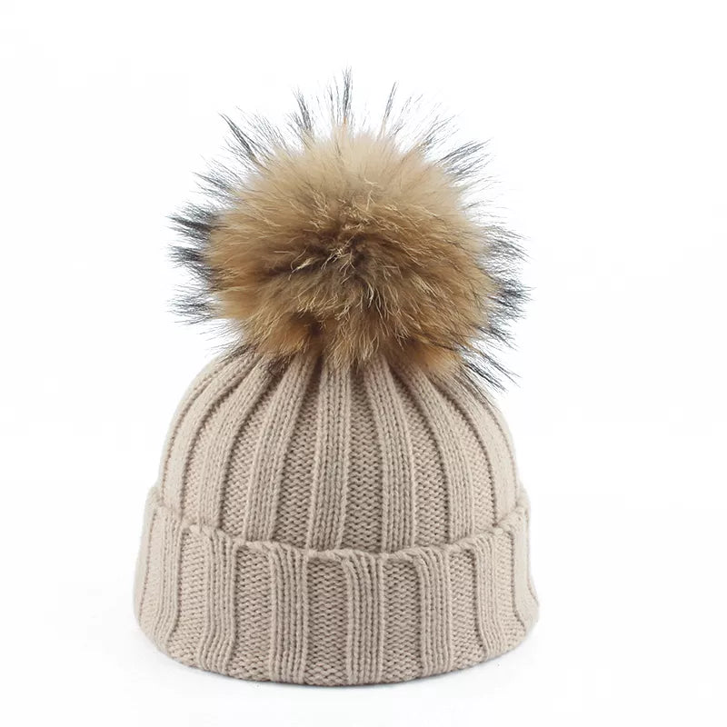 Ocieplona zimowa czapka z pomponem - Felina-Khaki-Trend Polska