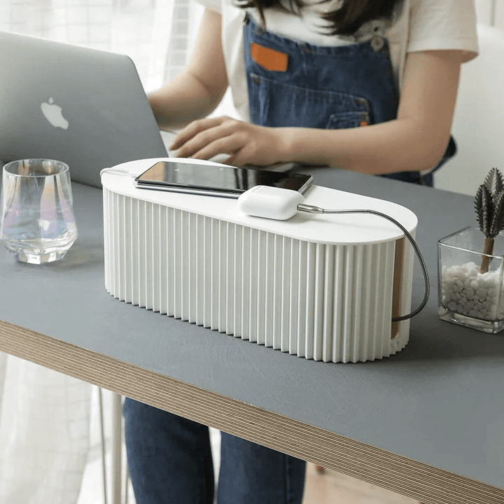 Organizator na kable i ładowarki – TidyVolt-Brązowy-Trend Polska
