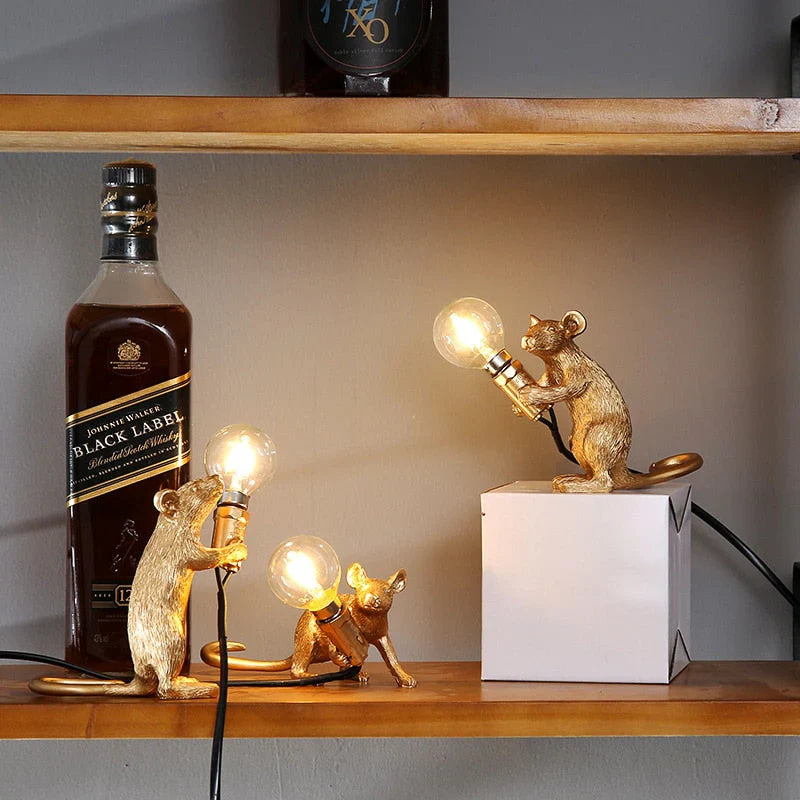 Oryginalna lampa mysia - SqueakLight-Staande muis / Goud-Trend Polska