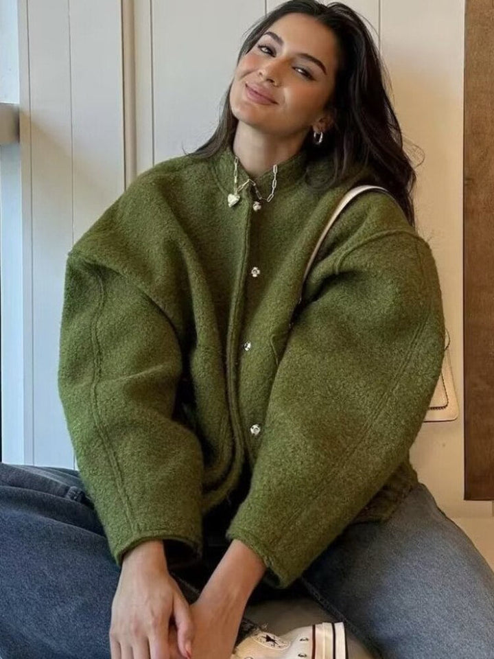Overdimensionowany wełniany płaszcz z okrągłym dekoltem i guzikami - Selena-Kamel-S-Trend Polska