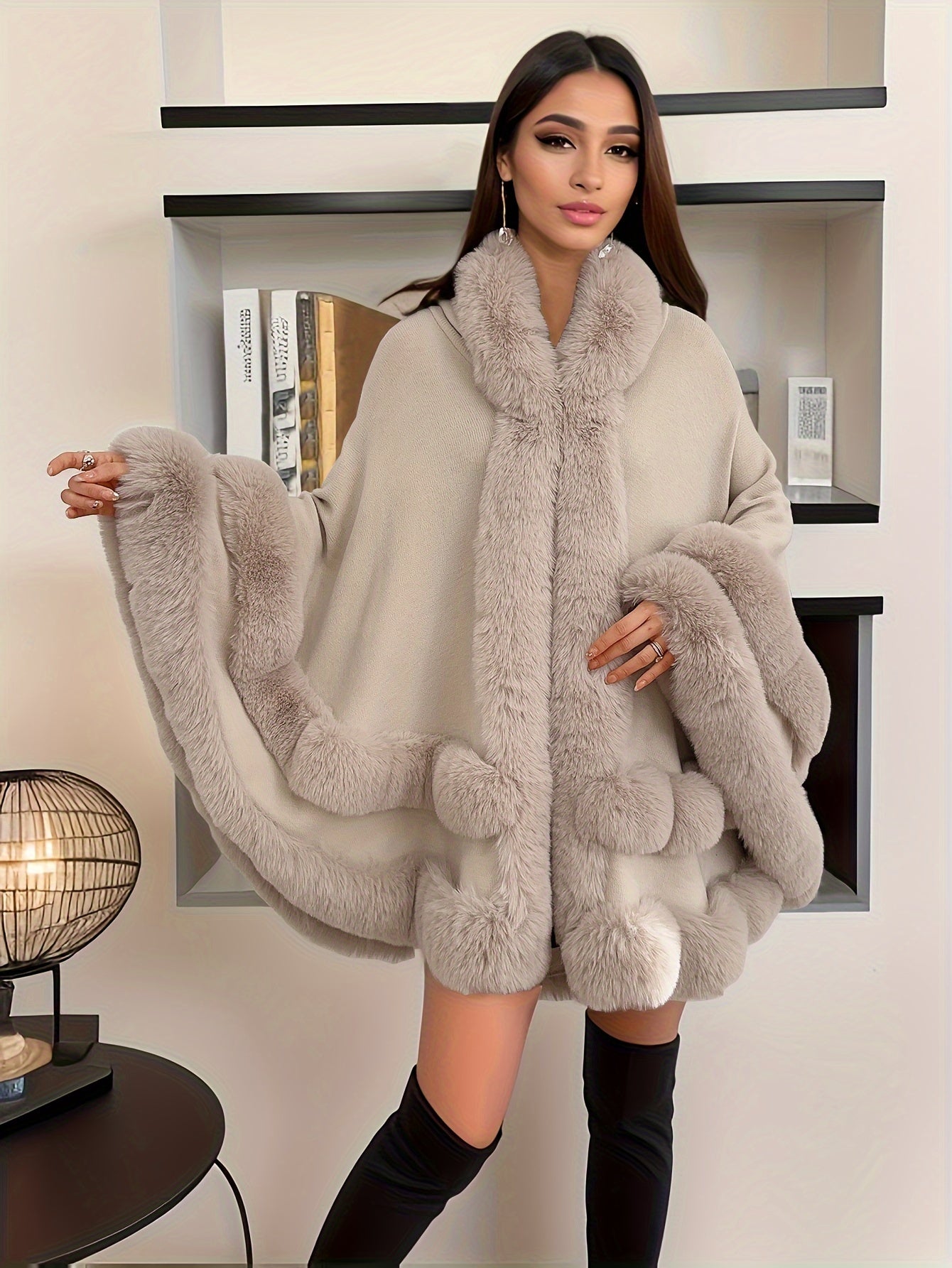 Oversized Furry Cape Jas dla Kobiet - Fiona-Khaki-S-Trend Polska