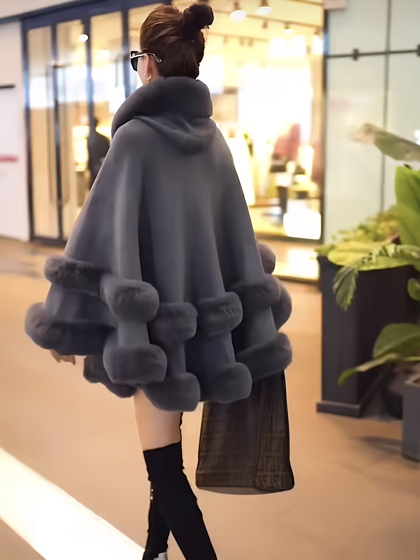 Oversized Furry Cape Jas dla Kobiet - Fiona-Szary-S-Trend Polska