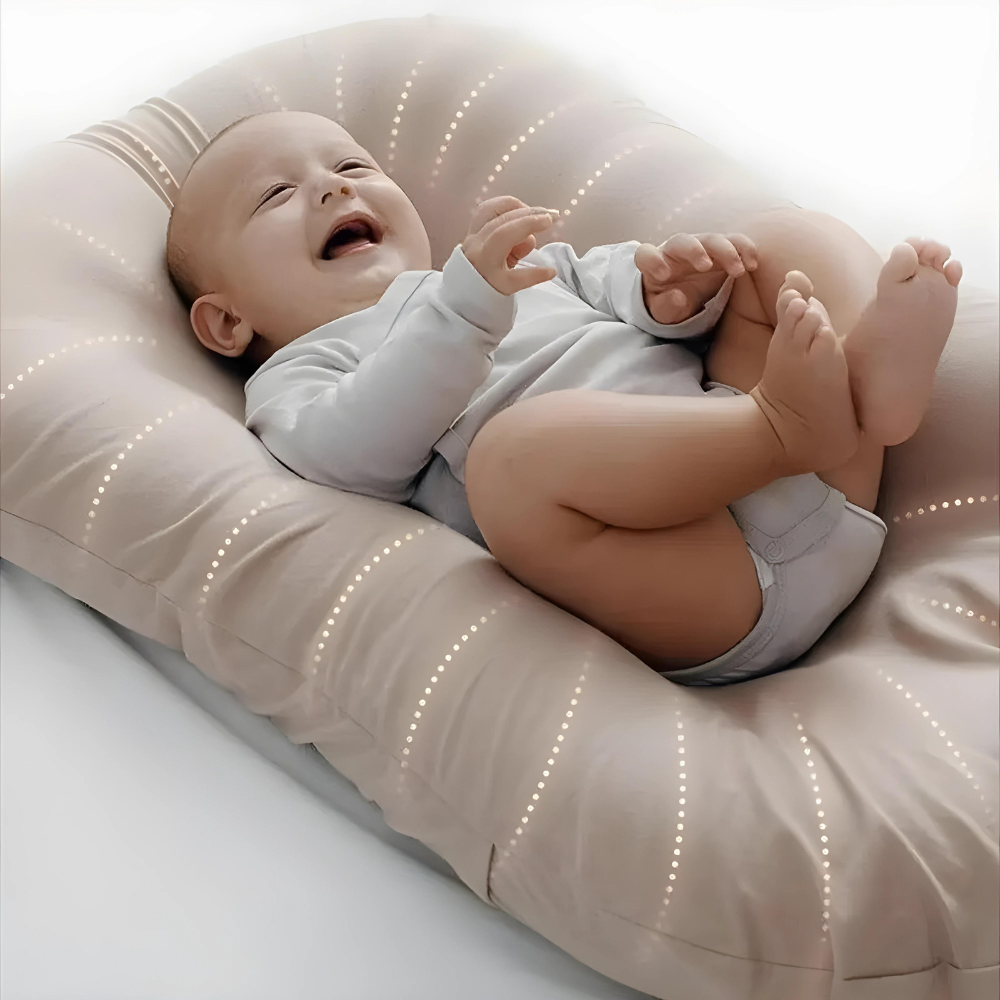 Poduszka dla niemowląt DreamNest | Bezpieczna, wygodna, ergonomiczna, miękka i uniwersalna-Różowy-Trend Polska