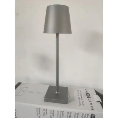 Przenośna ściemniana lampa LED stołowa - LumiAura-Srebrny-Trend Polska