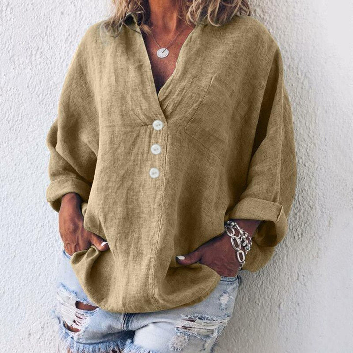 Przewiewna damska lniana bluzka z guzikiem i dekoltem w serek – Elodie-Khaki-S-Trend Polska