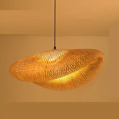 Ręcznie robiona lampa wisząca z rattanem - RayaLicht