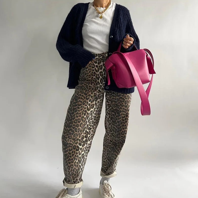 Retro-Jeans z nadrukiem w panterkę - Clara-Lampart-XS-Trend Polska