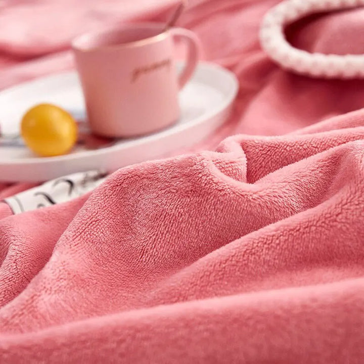 Różowy Flanelowy Koc Fleece - BlushCozy-Różowy-70x100cm-Trend Polska