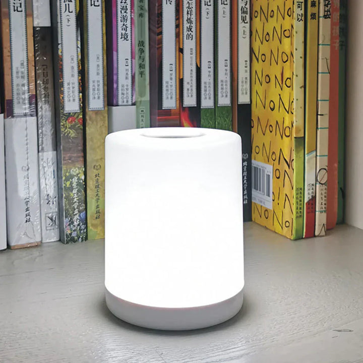 Ściemnialna lampa biurkowa LED z portem USB - GlowEase-Białe światło-Trend Polska