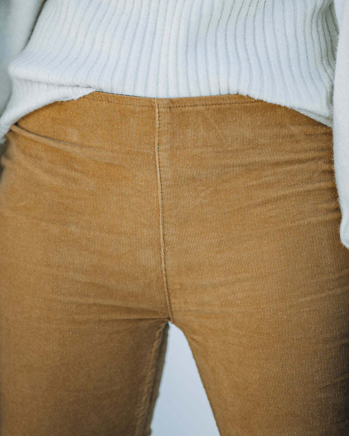 Dzwonowate spodnie damskie z elastanem – Noelle