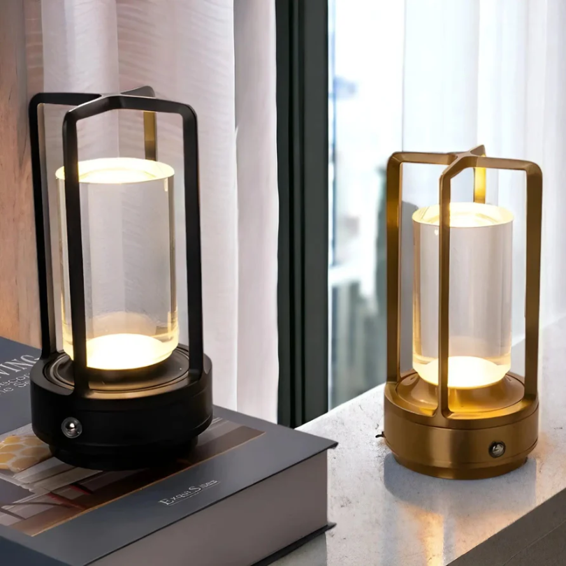 Skandynawska bezprzewodowa lampa stołowa LED - NordicaGlow-złoto-Trend Polska
