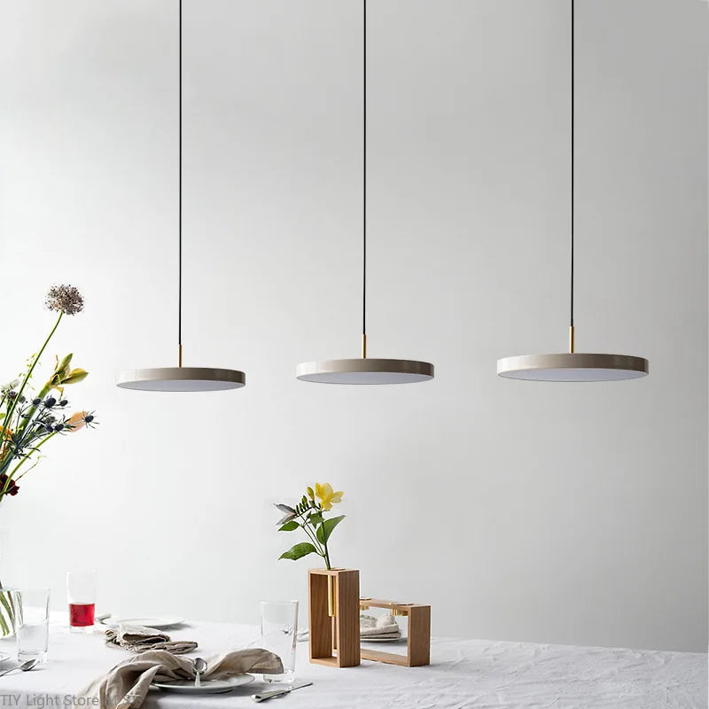 Skandynawska Lampa Wisząca o Minimalistycznym Designie - Lyssa-Biały-23cm-Białe światło-Trend Polska