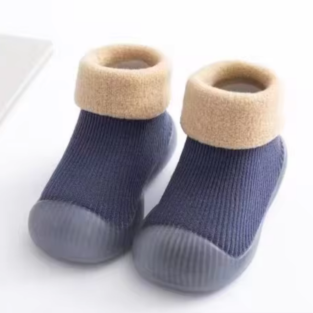 SnugSteps – Wygodne Skarpetki Antypoślizgowe dla Dzieci