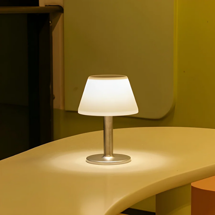 Stylowa lampa stołowa na energię słoneczną - SolarLuxe-Trend Polska