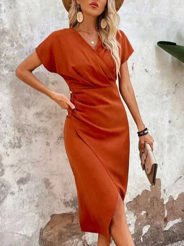 Stylowa pomarańczowa sukienka midi z dekoltem w serek - Ruby-S-Trend Polska