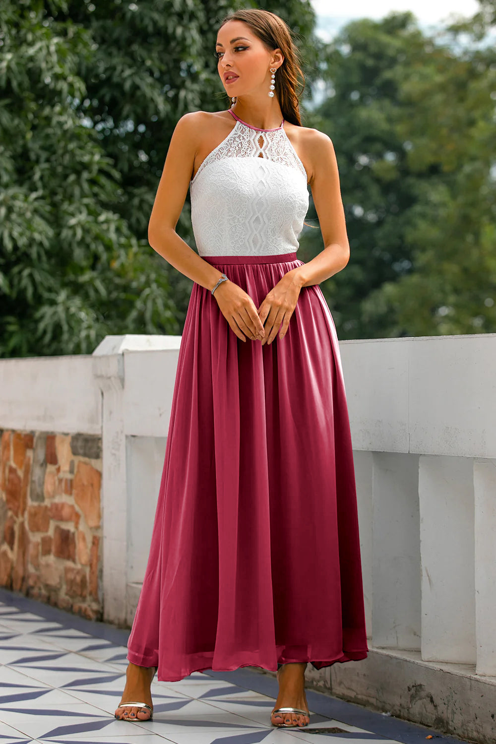 Stylowa sukienka dla gości weselnych z odkrytymi plecami - Isabella-Bordeaux czerwony-EU32-Trend Polska