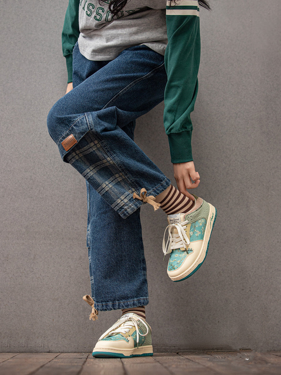 Stylowe damskie i męskie sneakersy z nadrukiem kwiatów migdałowca – Arta-EU35-Trend Polska