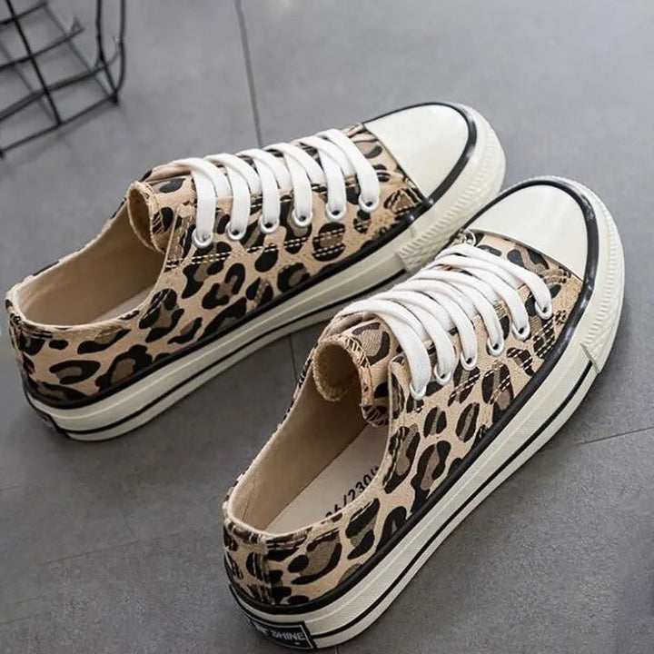 Stylowe damskie sneakersy w panterkę – Savannah-35-Trend Polska