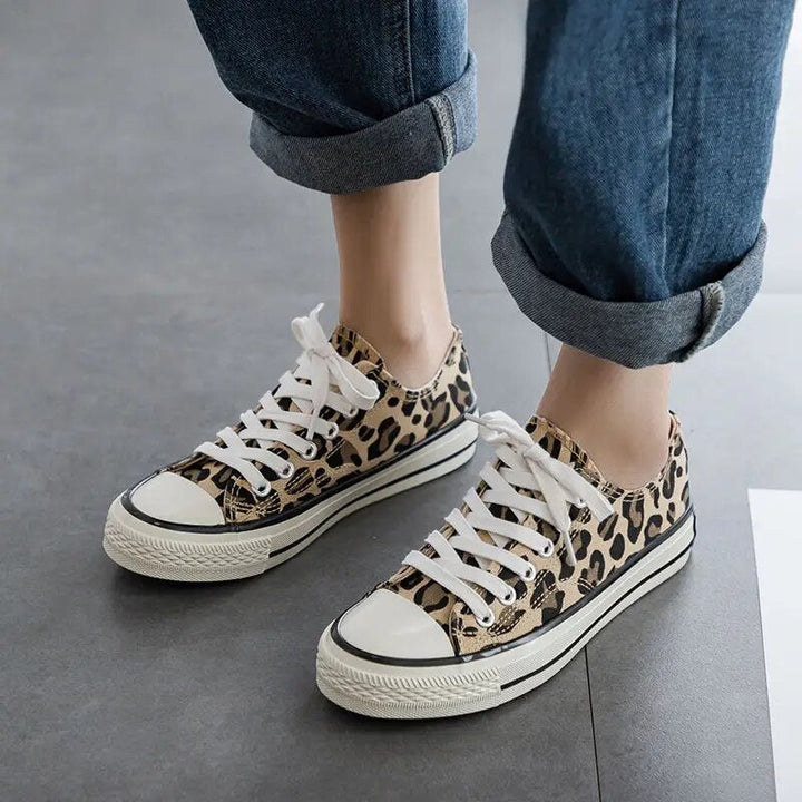 Stylowe damskie sneakersy w panterkę – Savannah-35-Trend Polska