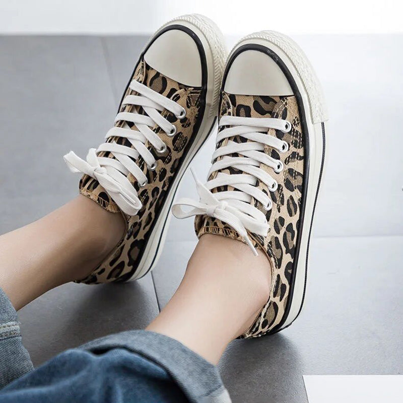 Stylowe damskie sneakersy w panterkę – Savannah-35-Trend Polska